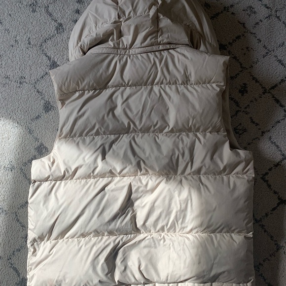 Quince Cream Puffer Vest - Picture 2 of 8